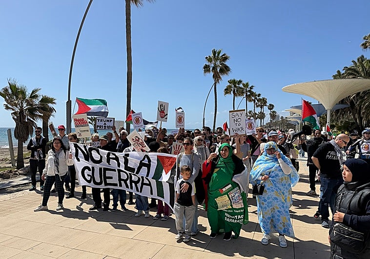 Estepona sociala grupper marscherar mot kriget i Mellanöstern