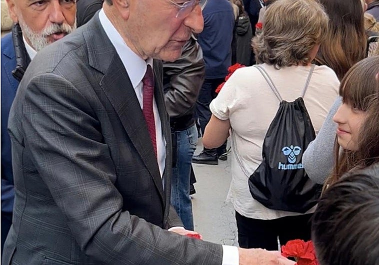 Paco de la Torre: «No tengo noticia de que ninguno de mis concejales vaya a las andaluzas»