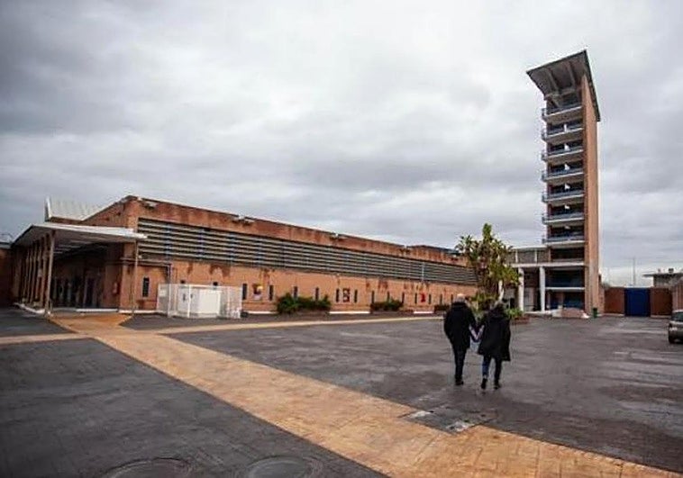 Reducen la condena a una mujer que introdujo droga en la cárcel de Alhaurín en un vis a vis con su pareja