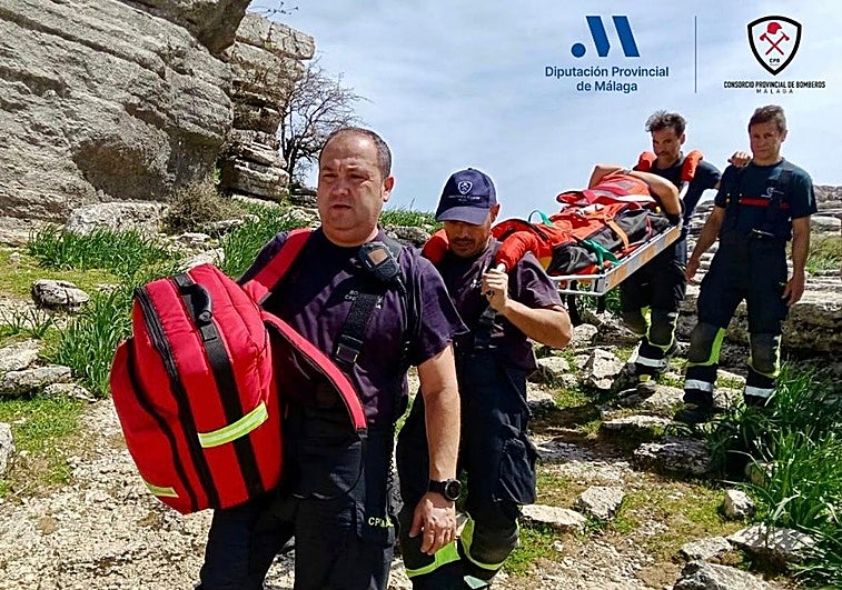 Bomberos rescatan a una senderista accidentada en El Torcal de Antequera