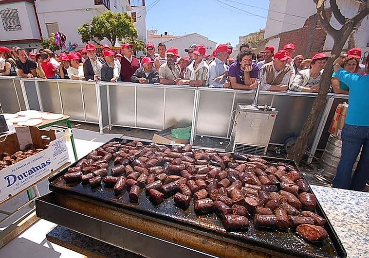 Canillas de Aceituno invita a degustar su popular morcilla el domingo