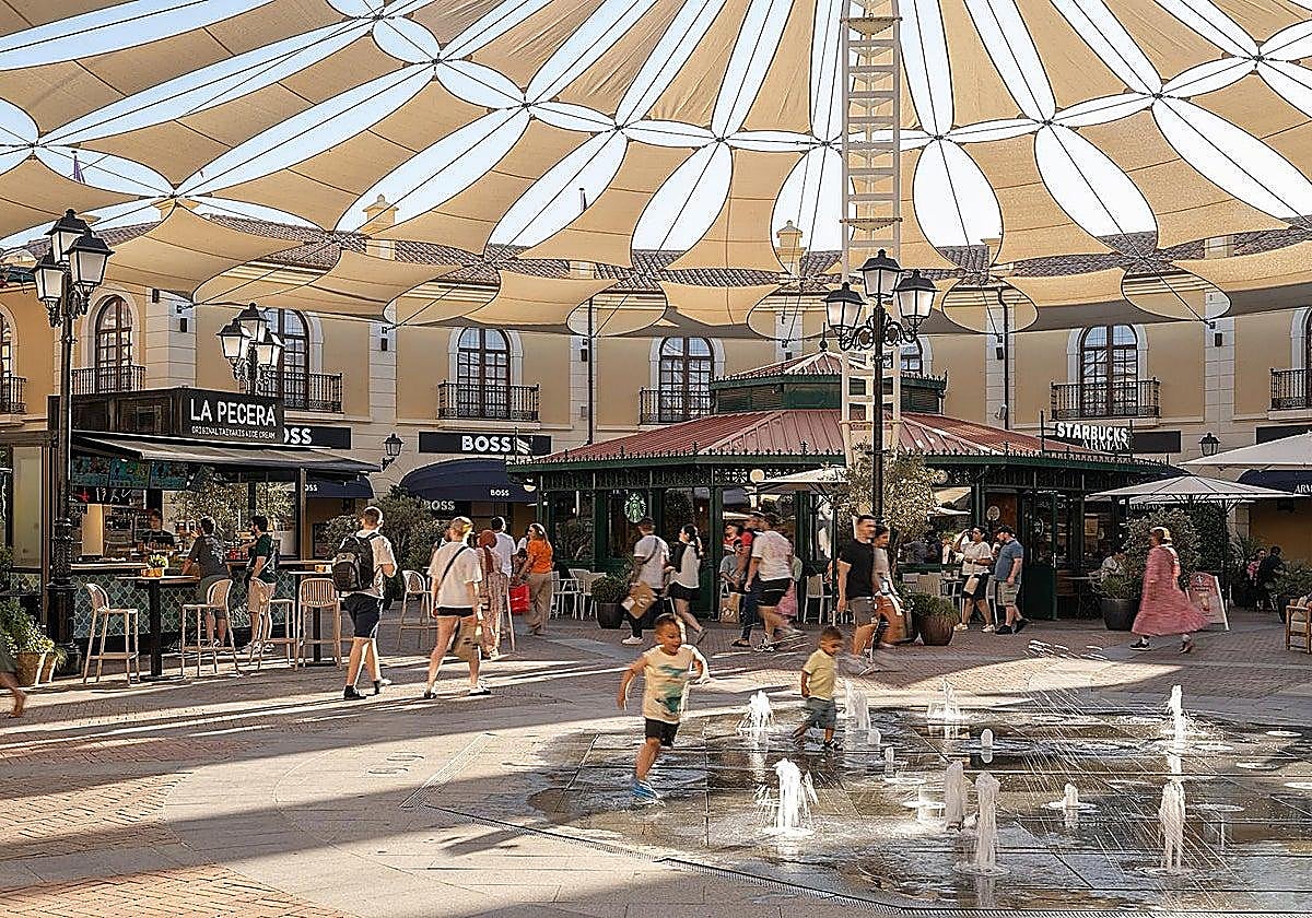 Los comercios de Málaga pueden abrir todos los domingos del verano desde esta semana