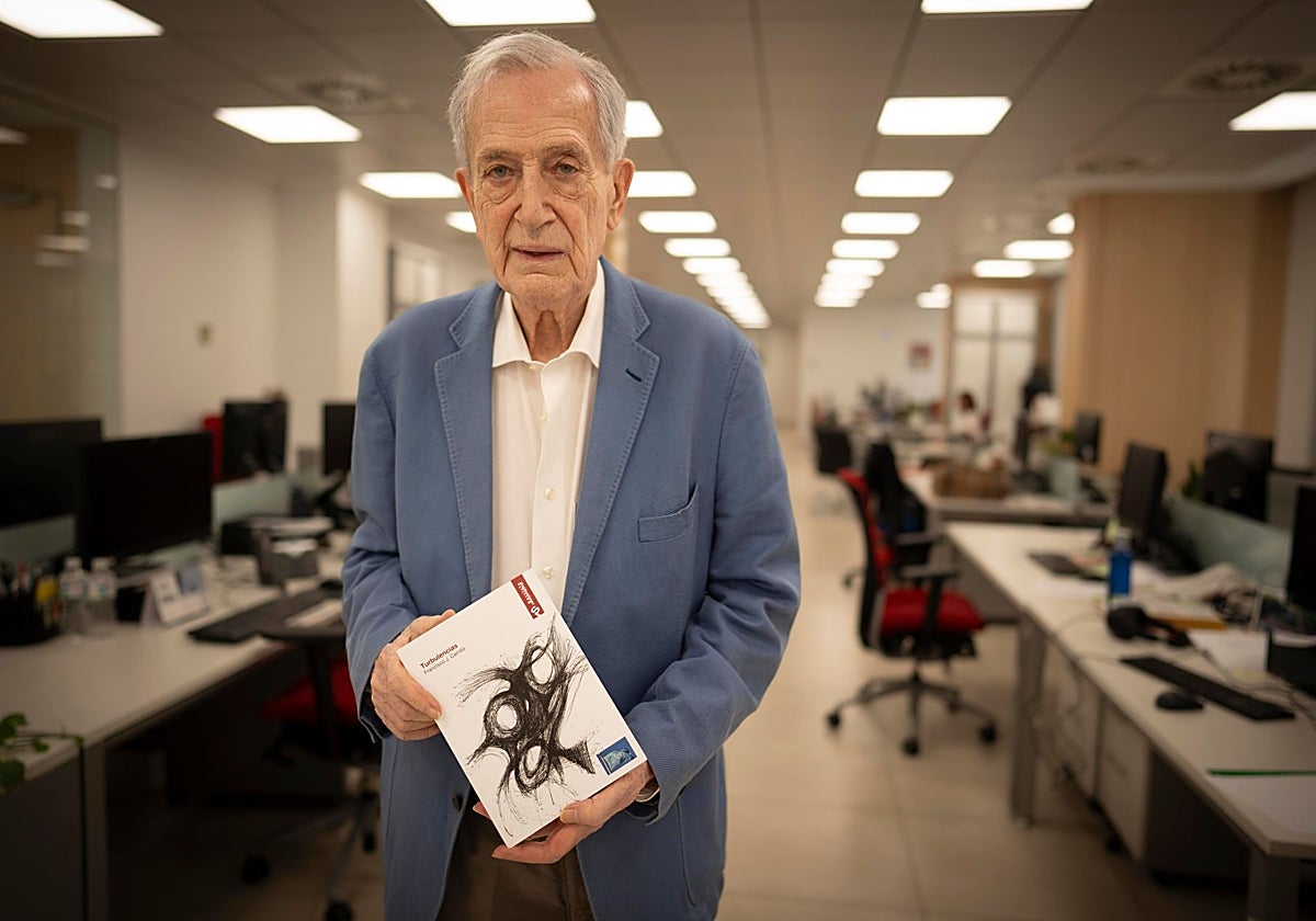 Francisco J. Carrillo: «La participación ciudadana no debería limitarse a votar cada cuatro años»