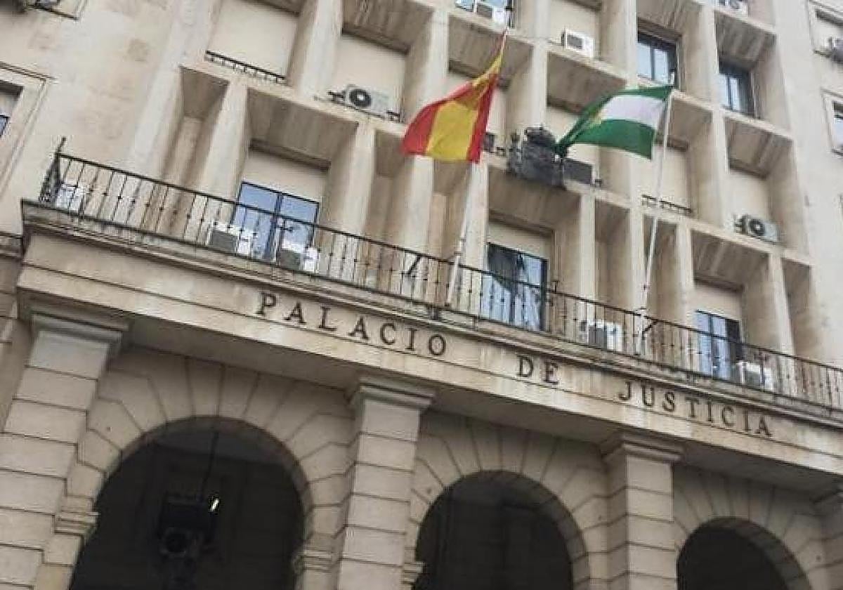 Siete años de prisión para un hombre por preparar y distribuir drogas desde un piso de Marbella