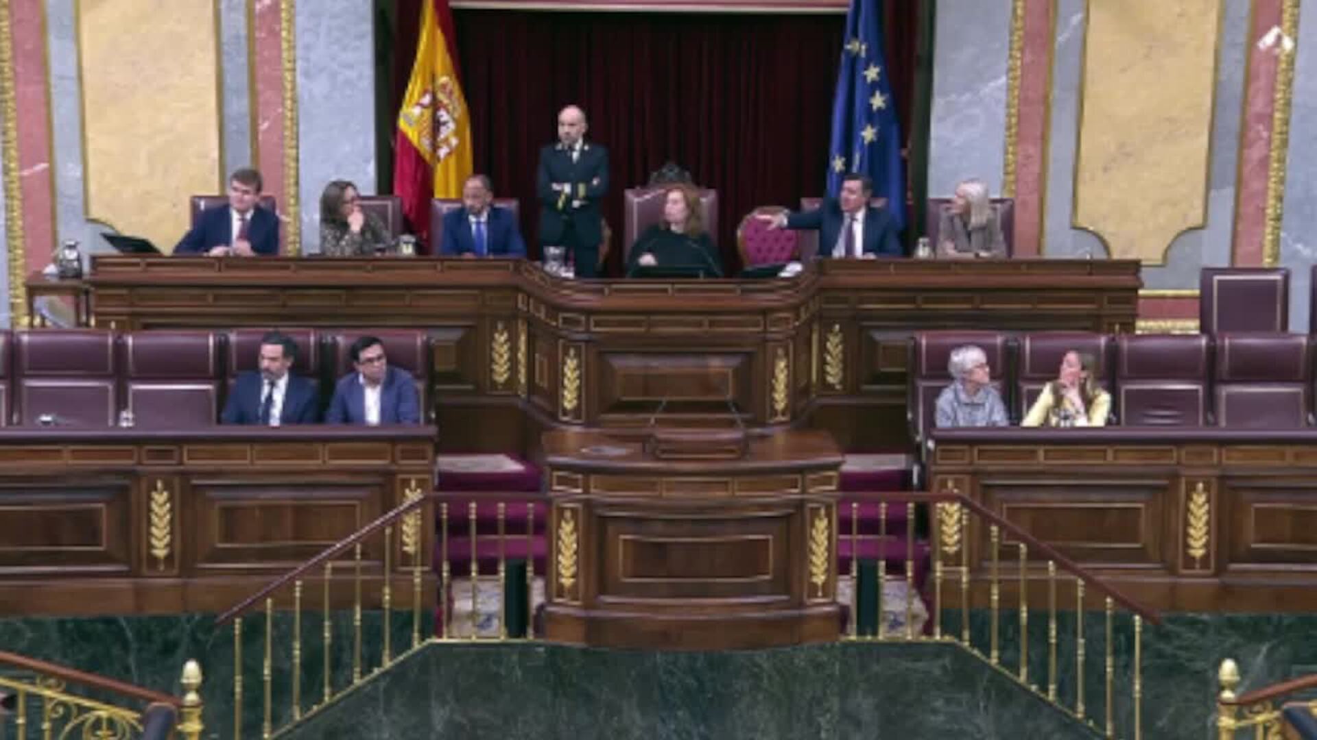 El Congreso tumba la ley de Vox para prohibir el burka, sólo apoyada ...