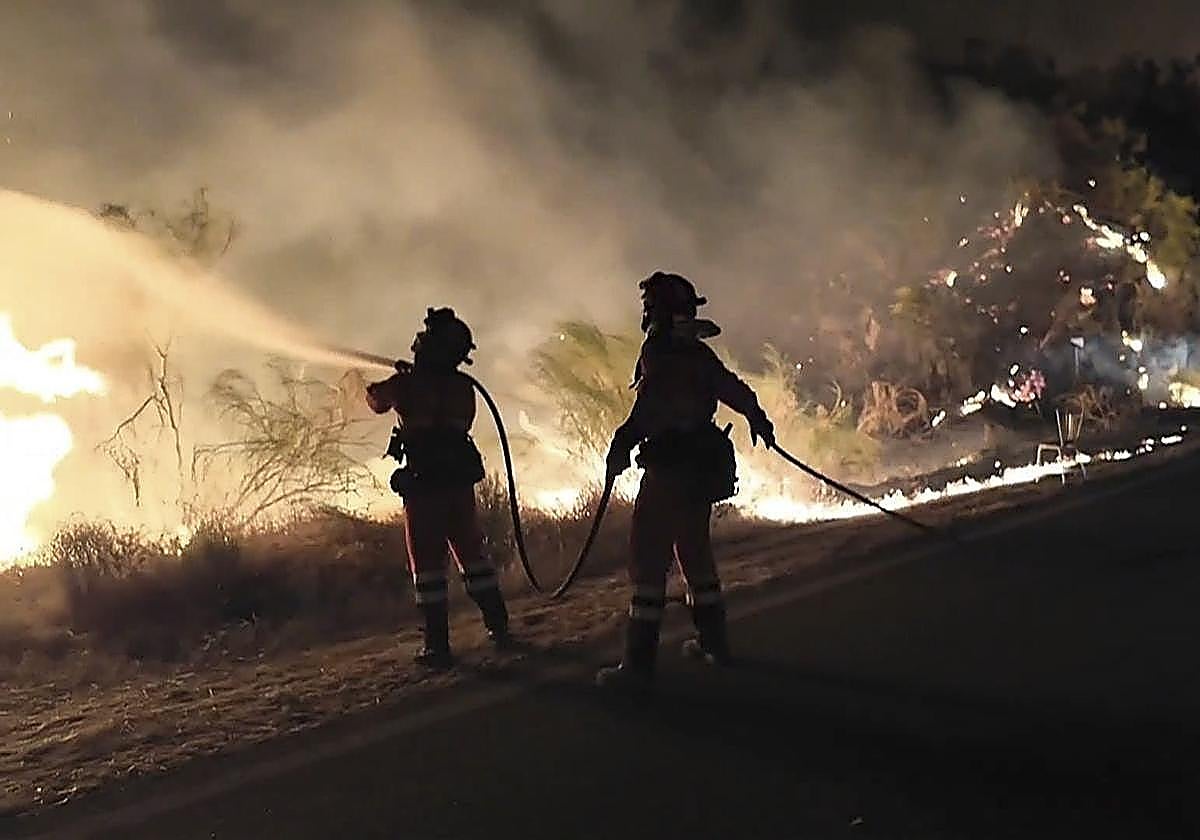 Suben a 15 los fallecidos por el incendio de Los Gallardos tras la muerte de una mujer británica en el hospital