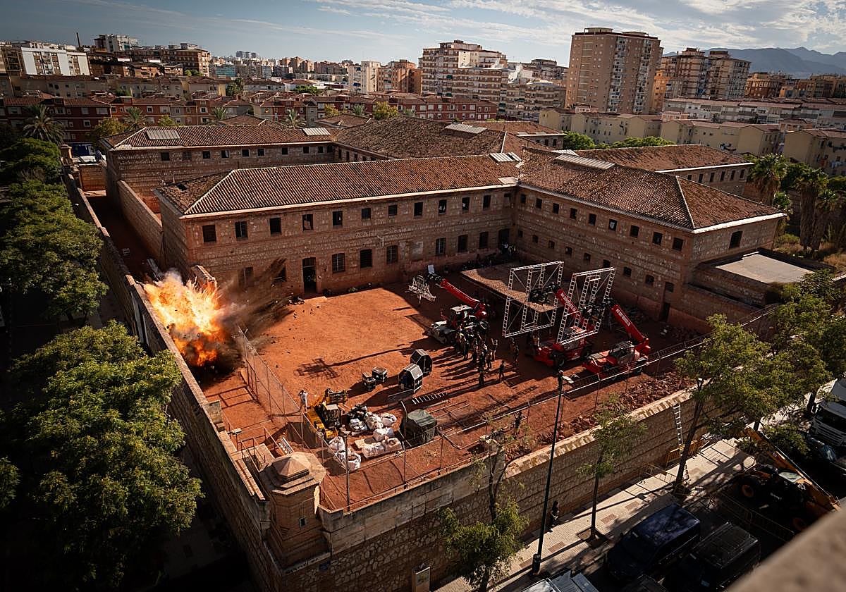 Bombazo en Málaga: el rodaje de la serie 'Far Cry' comienza en la cárcel con explosiones y acción