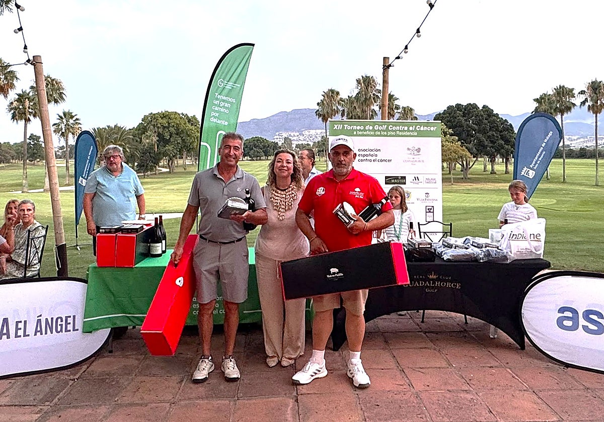 Participantes premiados en uno de los torneos de esta edición del Green Solidario.
