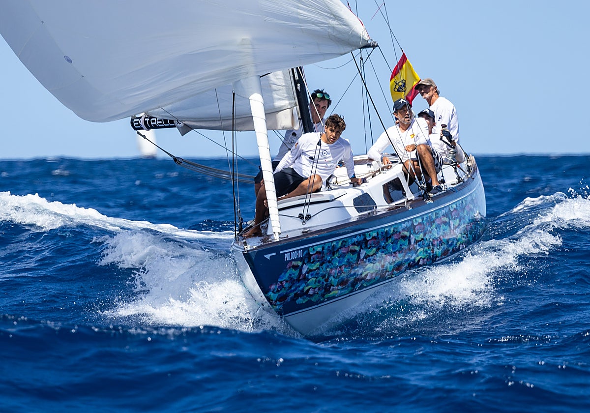 El 'Andalucía-Barlovento', durante la presente Copa del Rey de Barcos de Época.
