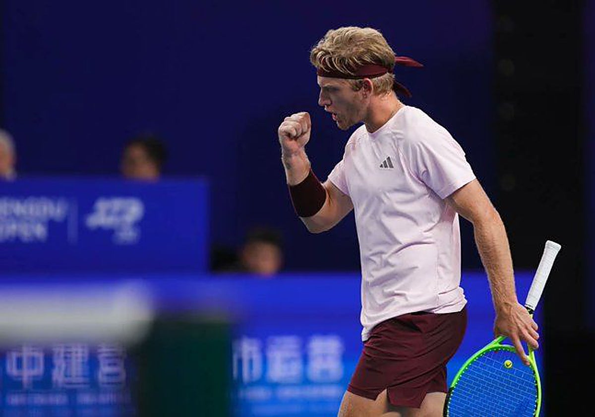 Alejandro Davidovich celebra su victoria ante Brooksby.