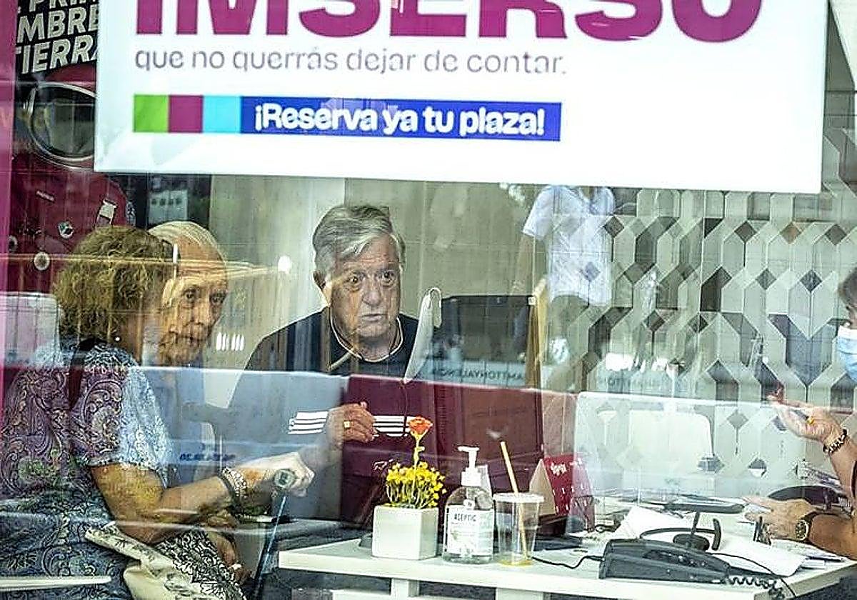 Viajes del Imserso: así funciona el sistema de puntos para lograr prioridad al elegir destino