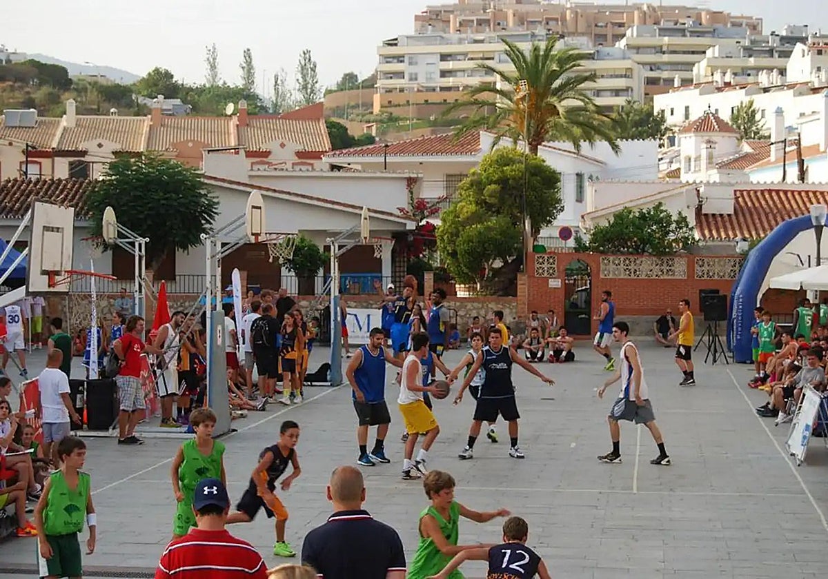 La 32ª edición del Circuito Provincial de Baloncesto 3x3 reunirá a 250 jugadores en Rincón de la Victoria