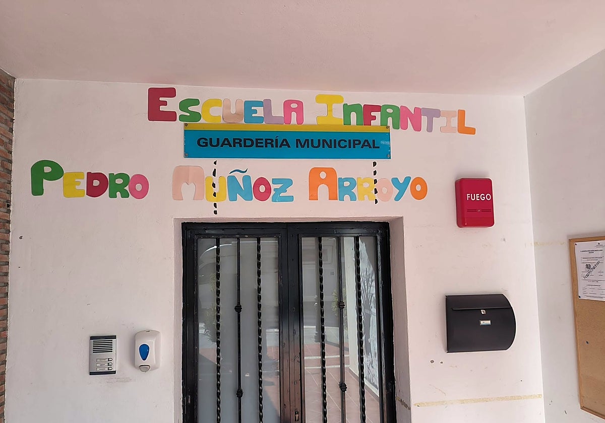 Benamocarra licita la gestión de su escuela infantil municipal por 620.000 euros
