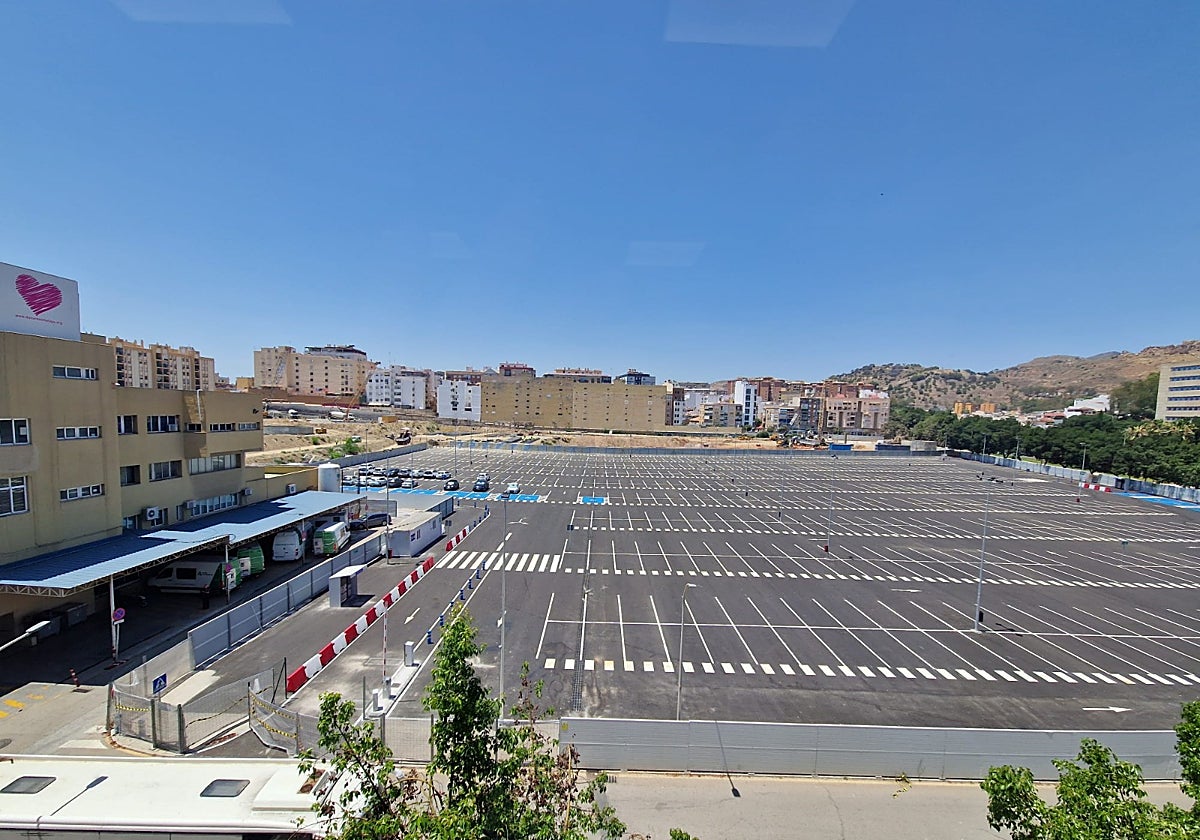 El parking provisional del Hospital Civil entrará este martes en funcionamiento con 750 plazas