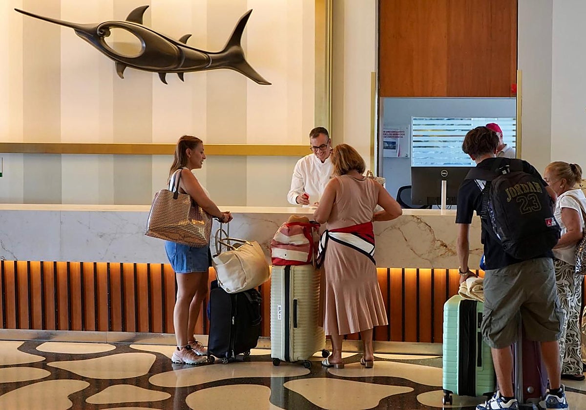 Torremolinos roza las 700.000 pernoctaciones y se sitúa como destino líder en Andalucía