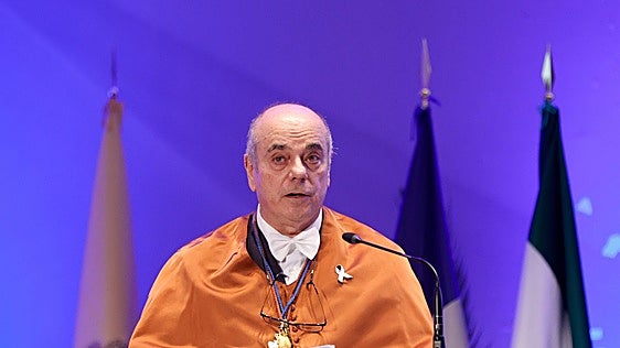 El juicio humano ante la IA, lección inaugural del curso en la Universidad de Málaga