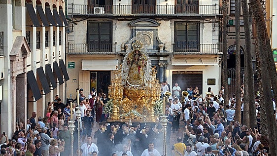 La Virgen de los Remedios renueva su patronazgo con la feligresía de los Mártires