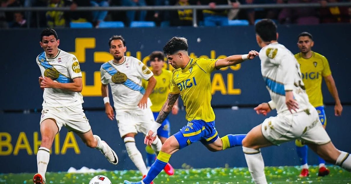 Antoñito, en un partido de la pasada temporada con el Cádiz.