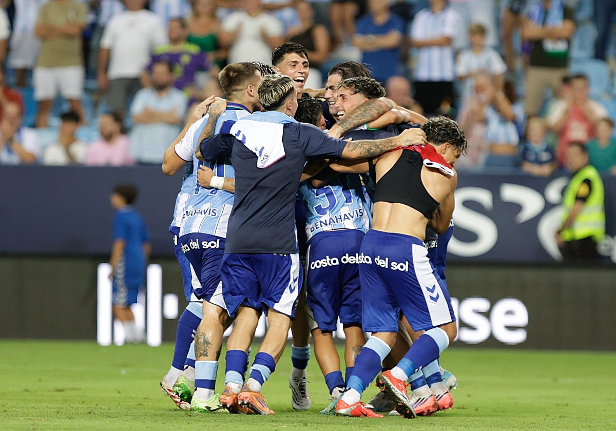 El Málaga prueba su modelo de cantera en la implacable Primera División