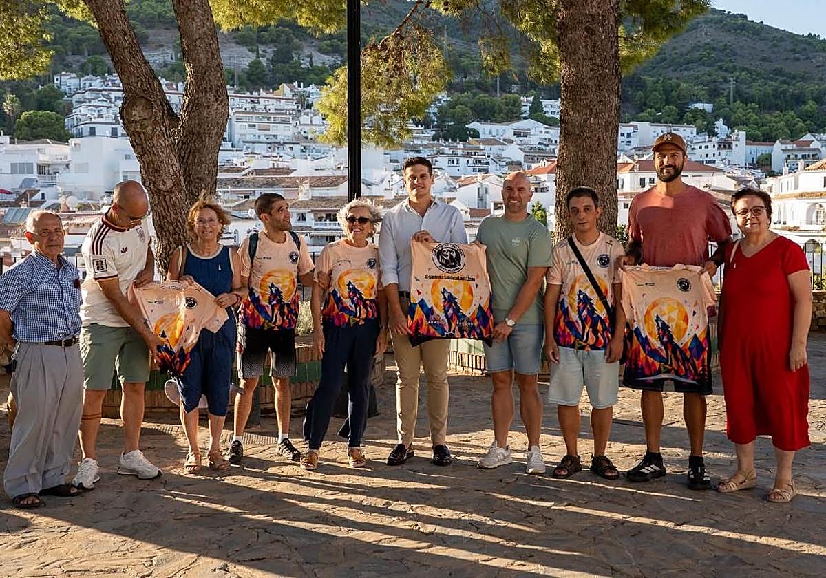 VI Caminata Solidaria: subida a la Cañada del Lobo al atardecer