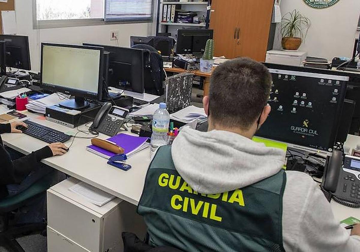 El aviso de la Guardia Civil: suplantan a hoteles para exigir confirmación de reservas con enlaces falsos