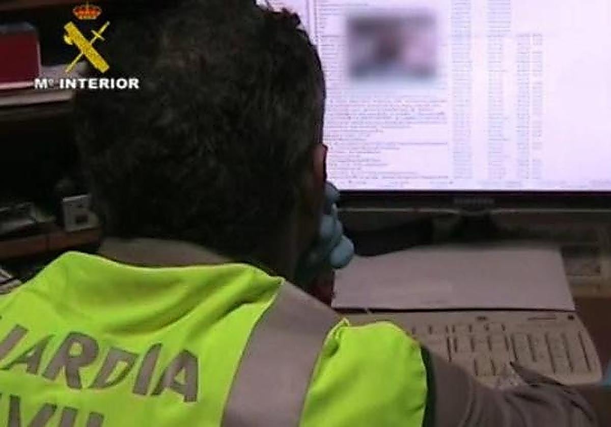 Estafan 3.000 euros a una mujer de Málaga con el pretexto de anular una supuesta operación fraudulenta