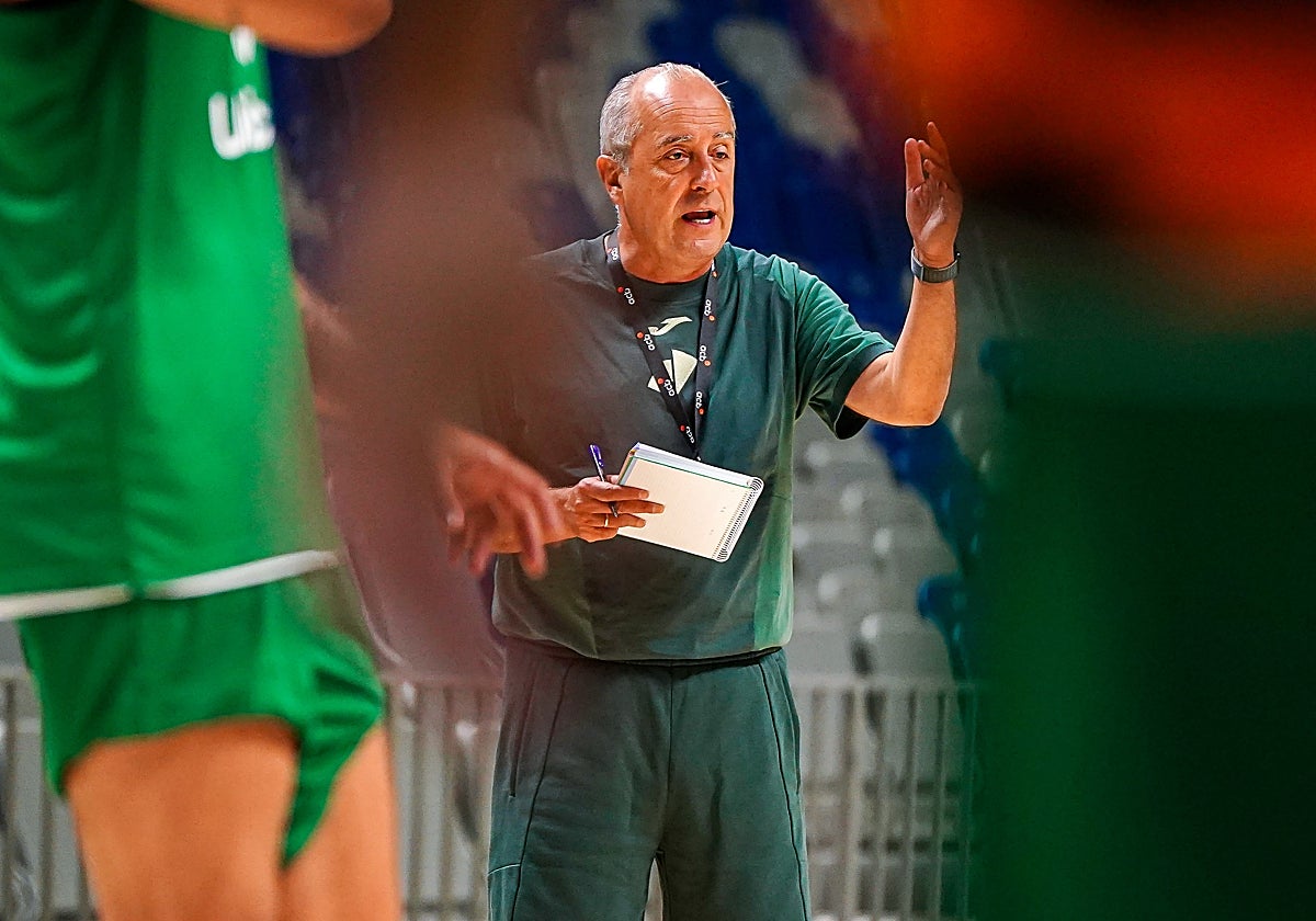 El Unicaja recupera a sus internacionales pero sigue sin poder entrenarse al completo