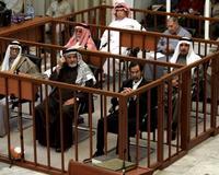 El juicio contra Sadam Hussein y siete ayudantes, pospuesto hasta el 15 de mayo