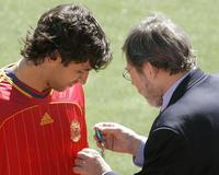 Raúl recibe la medalla de oro de la Real Orden al Mérito Deportivo