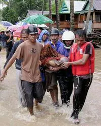 Las fuertes lluvias y los deslizamientos de tierra dejan 86 fallecidos en Indonesia 