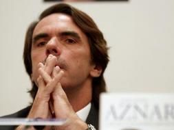 José María Aznar, durante la presentación de su último libro./  EFE