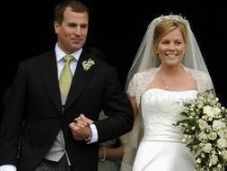 Peter Phillips, undécimo en la línea de sucesión al trono británico, se ha casado hoy con la canadiense Autumn Kelly  /AFP