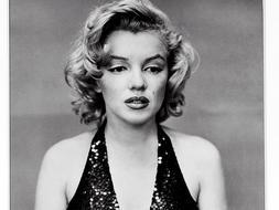 Christie's subastará la colección entera, que consta de más de 100 fotografías, y espera sacar entre 5,6 y 8,2 millones de euros en total.