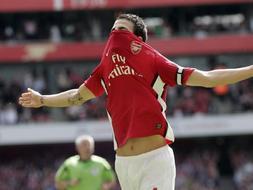 Dos goles de Cesc dejan al Arsenal en el cuarto puesto