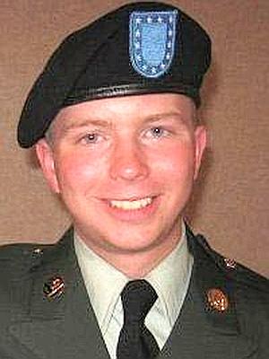 Bradley Manning, el soldado acusado de ser la principal fuente en las filtraciones de cables diplomáticos a WikiLeaks. / Ap