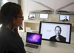 Jornada de luto y preguntas para Apple