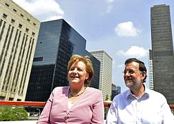 Mariano Rajoy y Angela Merkel, en Chicago. / Foto: John MacDougall (Afp) | Vídeo: Óscar Chamorro