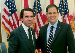Aznar y Rubio posan juntos. / FAES