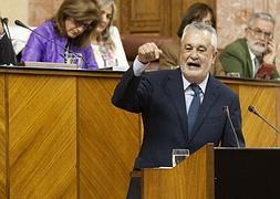 Griñán dice que el decreto de vivienda es «plenamente constitucional»