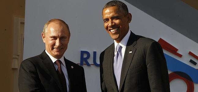 El presidente ruso, Vladímir Putin, saluda a Barack Obama. / Foto: Afp | Vídeo: Atlas