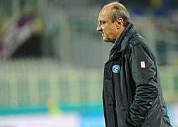 Delio Rossi, técnico de la Sampdoria, se va tras caer en la última jornada ante la Fiorentina. / Efe