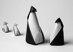 Pingüinos de 'origami'. / Foto: Gruzapa | Vídeo: Youtube