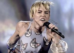 Miley Cyrus, durante una actuación. / Foto: Kevin Winter (Afp) | Vídeo: Europa Press