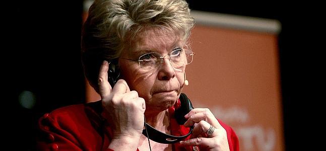 Reding advierte de que una Cataluña independiente quedaría fuera de la UE
