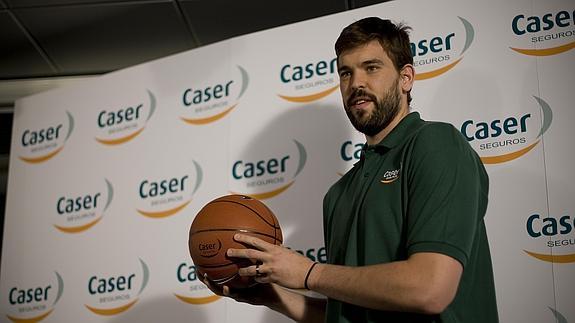 Marc Gasol, posa antes de la entrevista. 