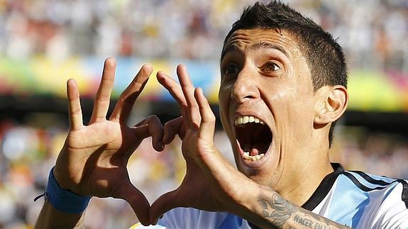 Di María celebra un gol contra Suiza.. 