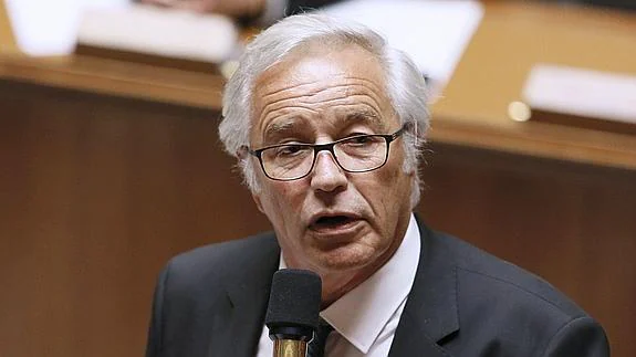 el ministro de Trabajo, el socialista François Rebsamen.
