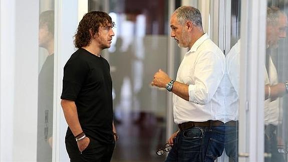 Puyol (i) y Zubizarreta. 