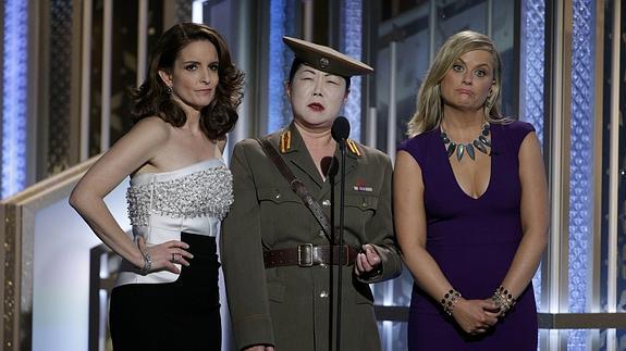 Tina Fey, Margaret Cho y Amy Poehler realizan una parodia sobre 'La entrevista'. 