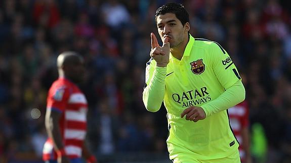 Suárez celebra su gol ante el Granada. 